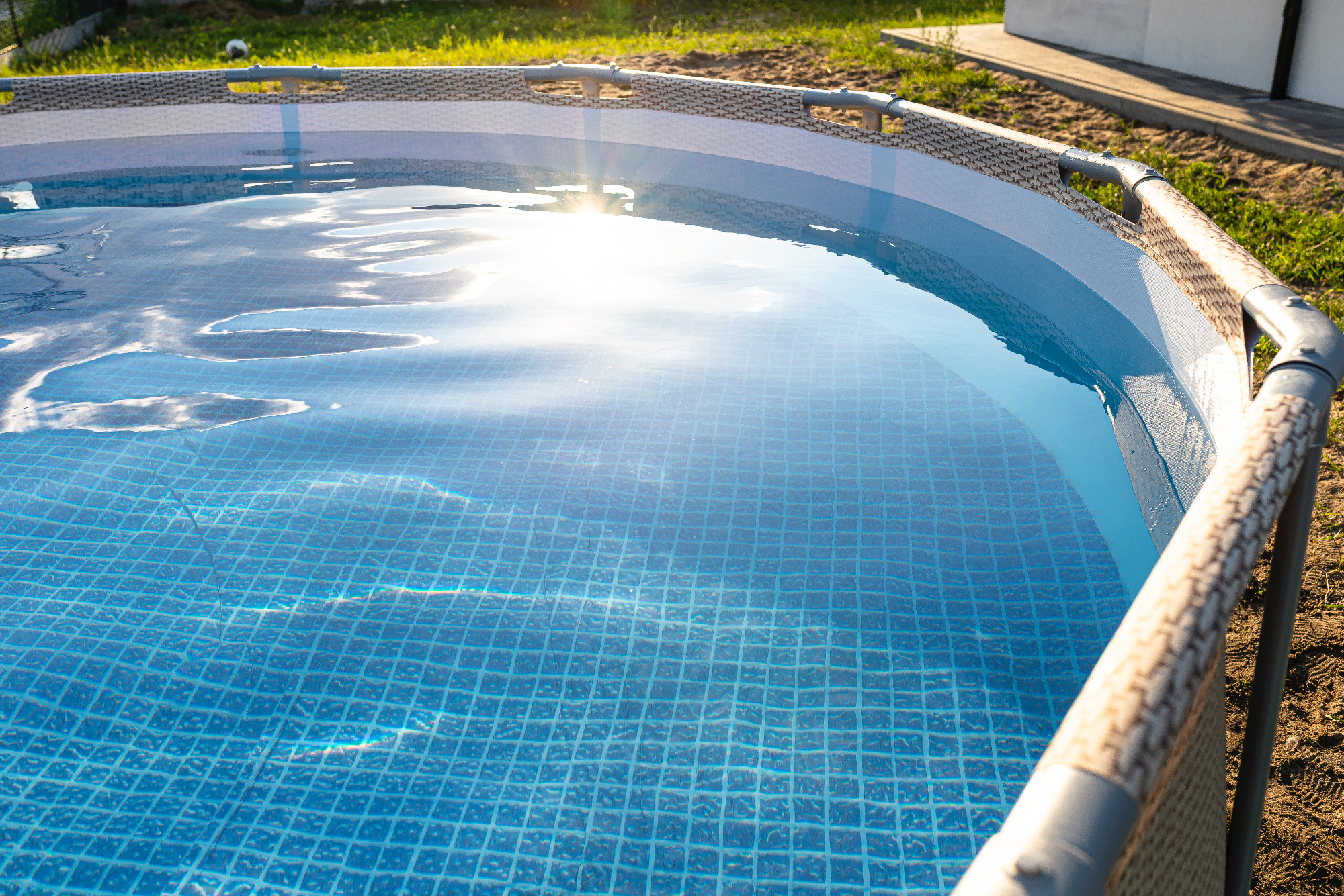 Bazeni Intex so odlični za družine, ki potrebujejo večji bazen