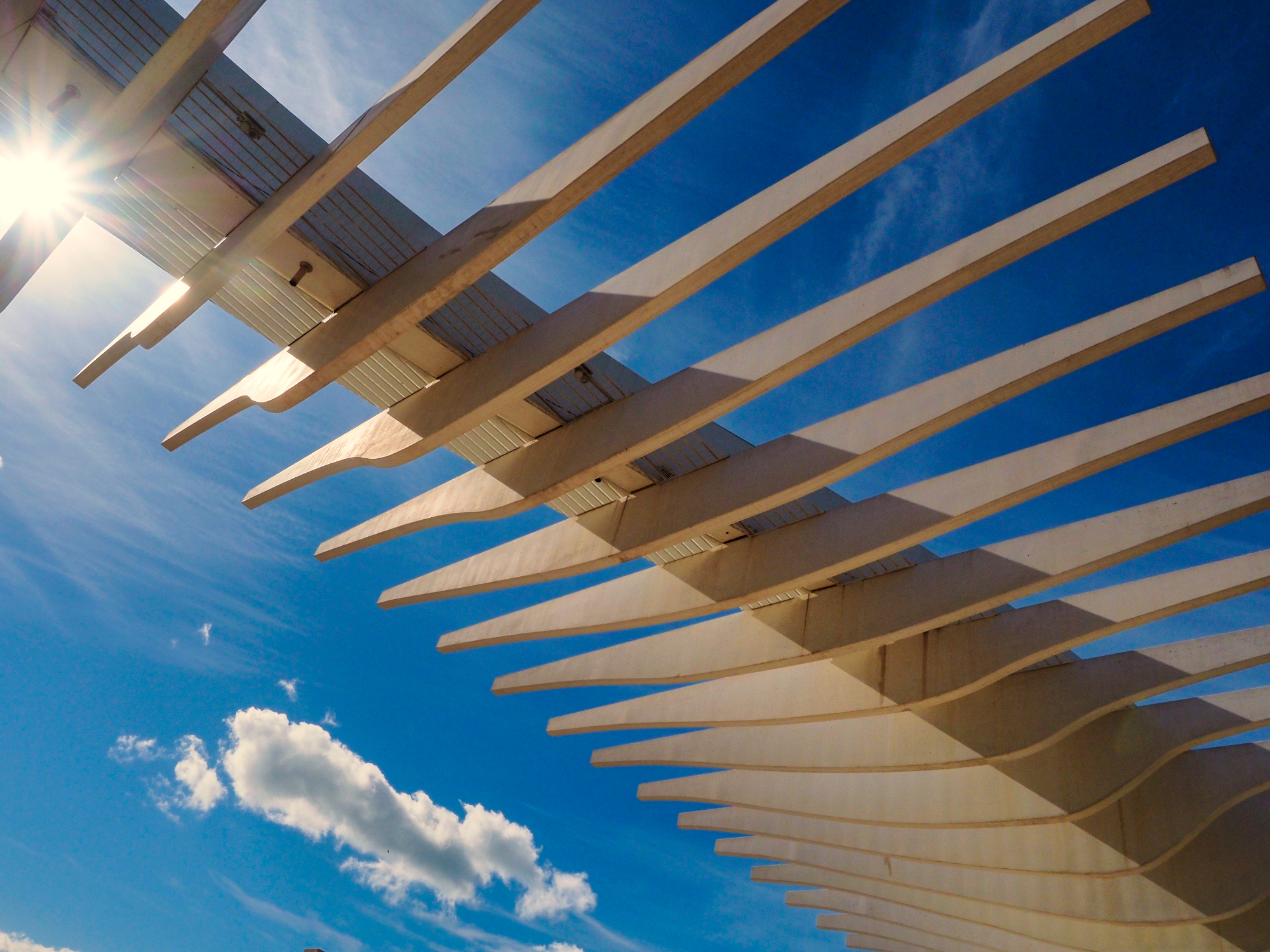 Pergola bioklimatska je rešila težavo na moji terasi